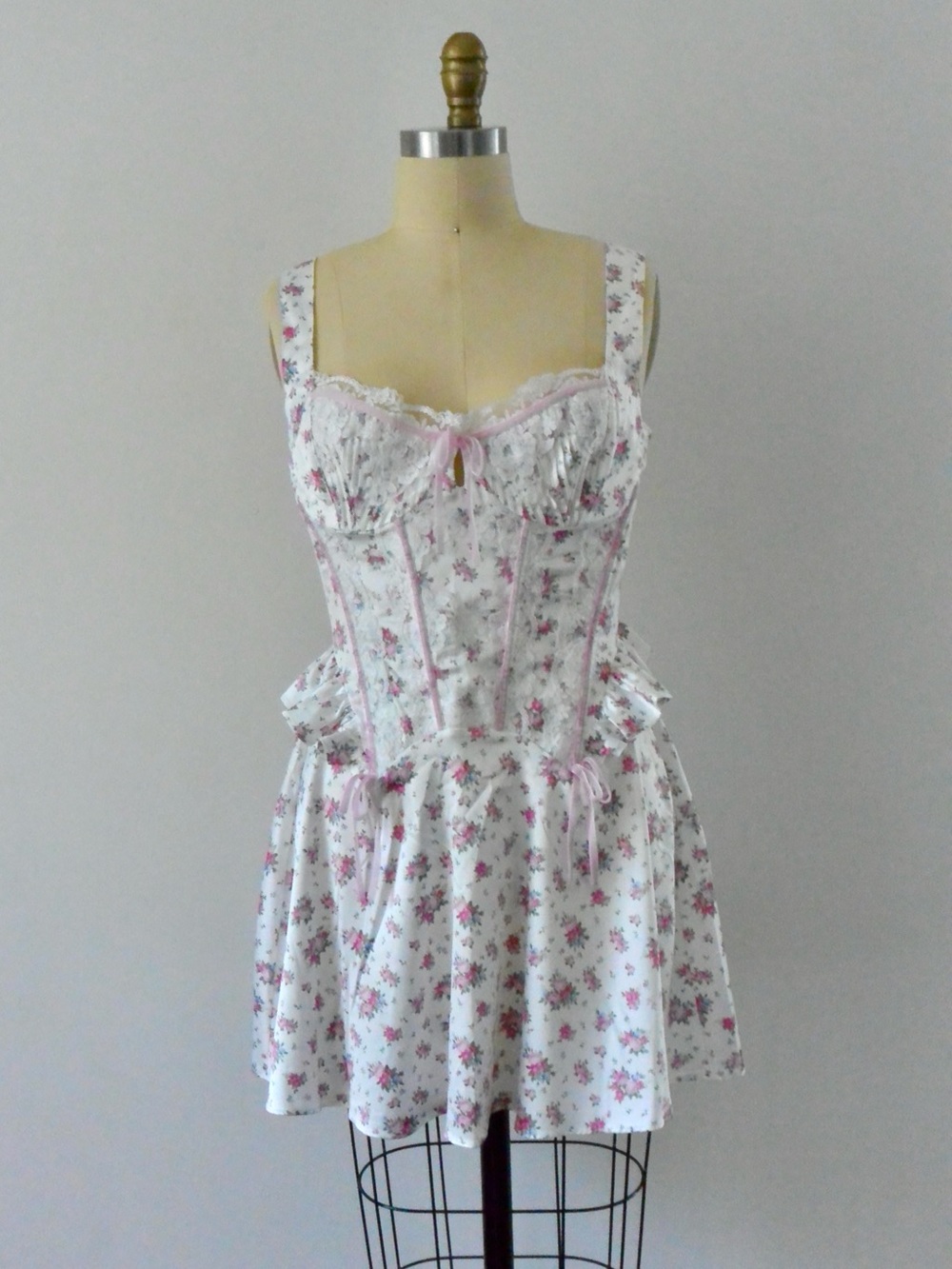 For Love and Lemons That’s Amore slip dress (size M) NWT